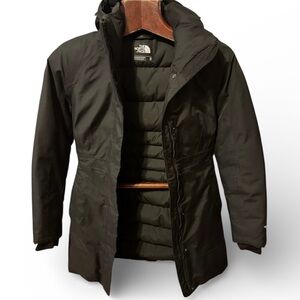 The North Face women's long dawn puffer Black Jacket size XS like new